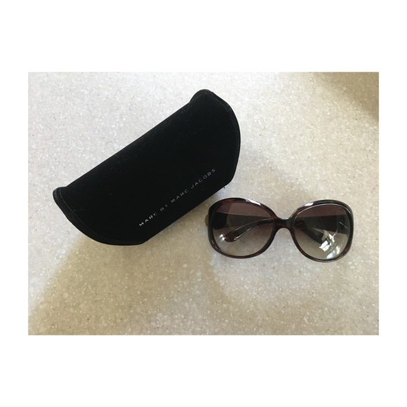 Marc By Marc Jacobs Accessories - [Marc Jacobs] Tortoise Sunglasses